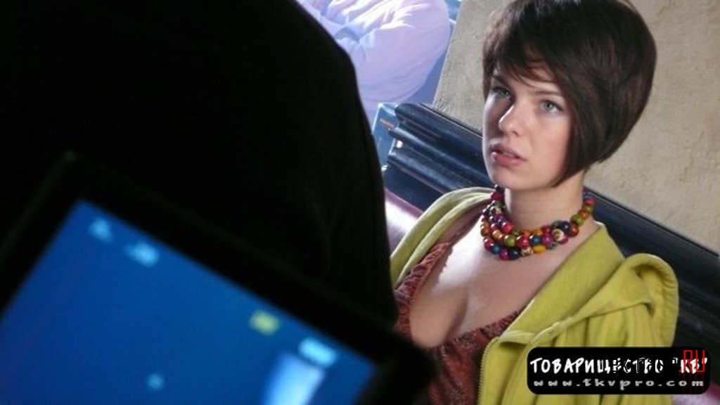 Анна Старшенбаум Демонстрирует Сиськи В Секс-Чате – Скажи Лео 2008