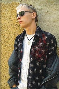 MC DEN