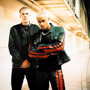 Oxide and Neutrino f Megaman, Romeo, S.S