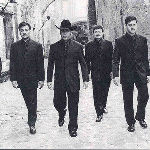 Tiranos Del Norte, Los