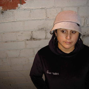 AJ f Kiotti, MC Que