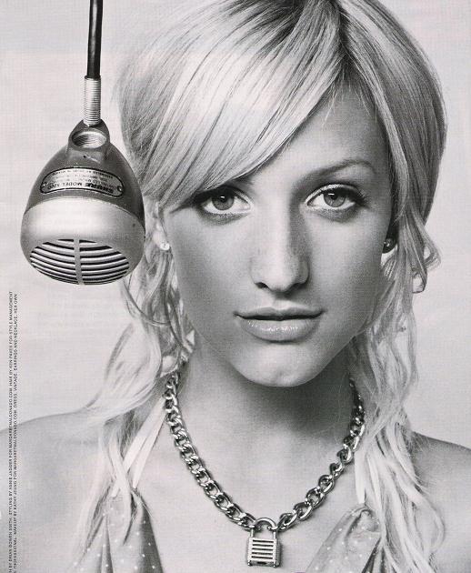 Ashley Simpson/4745030sel.jpg